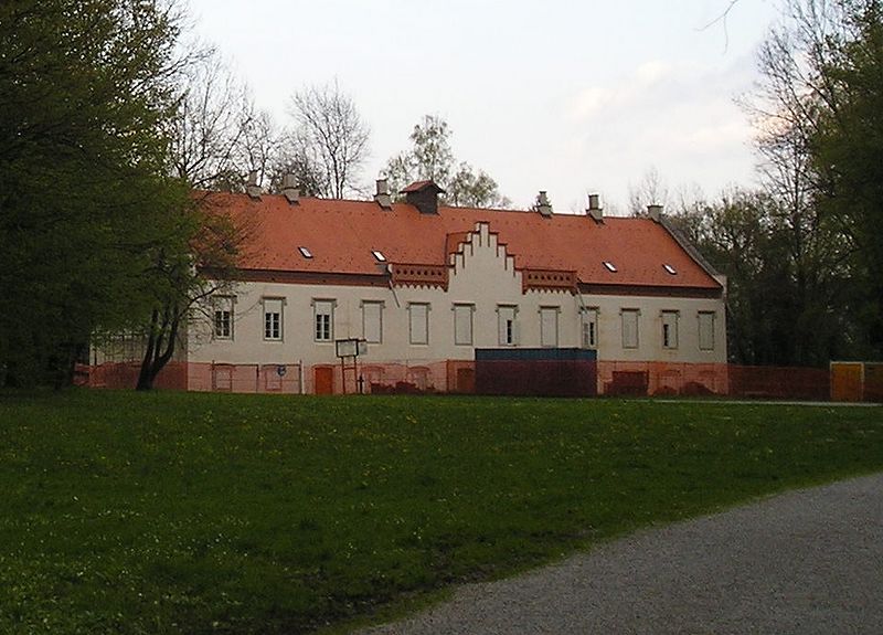 Datoteka:Novi Dvori-dvorac.jpg